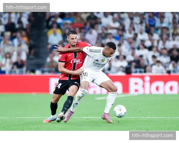 欧冠防守数据平台上线：实时追踪球员压迫成功率